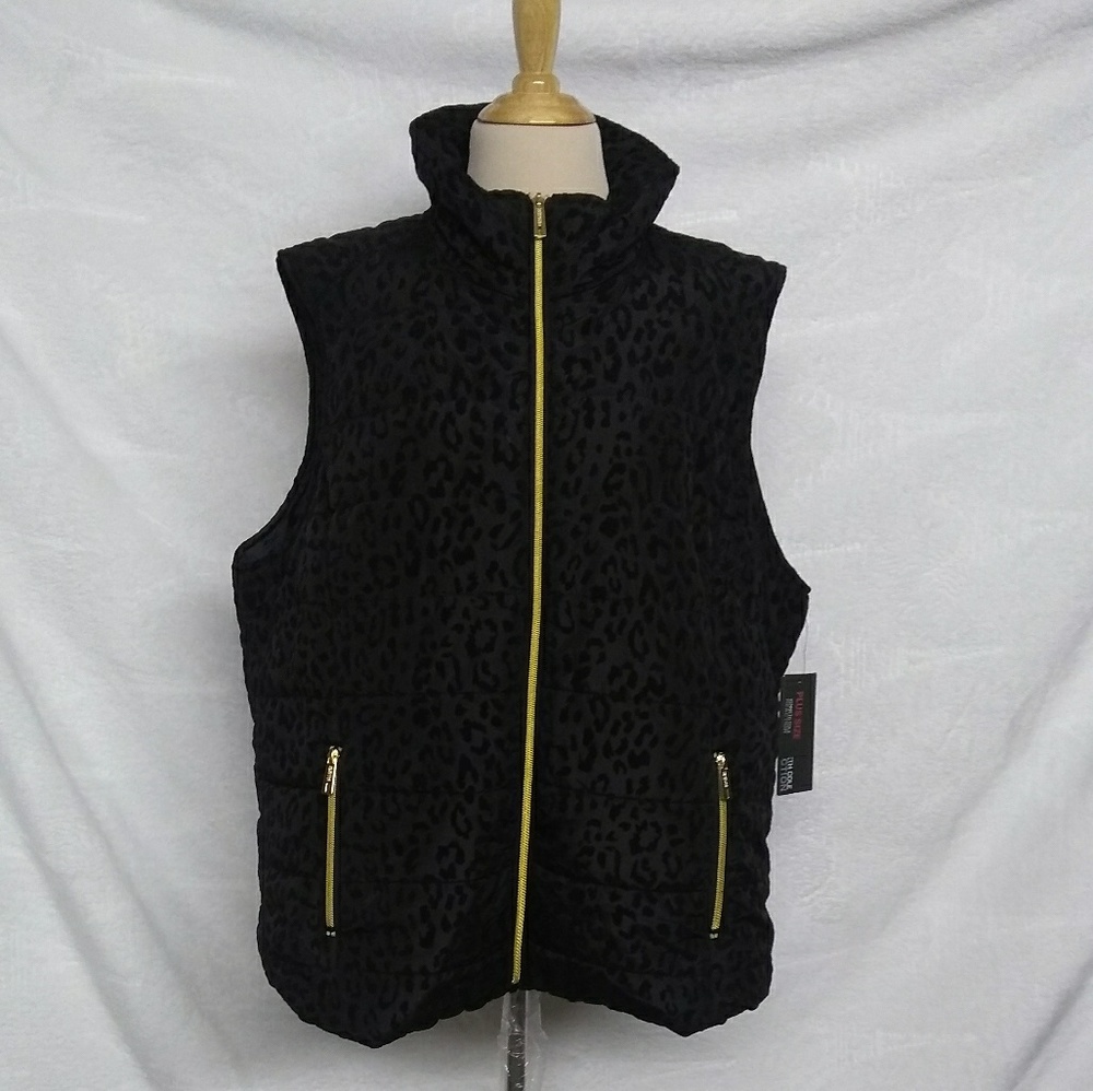 Kenneth Cole Reaction Animal Vest.
